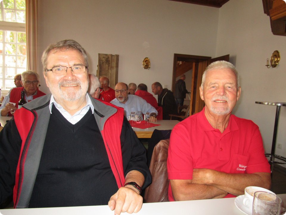 2018_08_25_12_zehn_jahre_buergerbusverein_baumberge_mittagessen_019.jpg